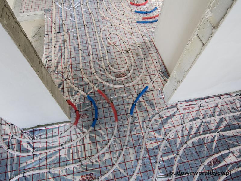 Podłogówka pod prysznicem