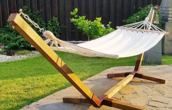 Wybór materiałów drewno i metal