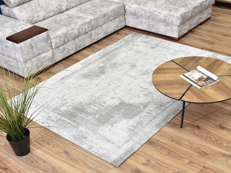 Jak wybrać idealny dywan do loftu? Inspiracje i praktyczne porady na wyjątkowe wnętrza