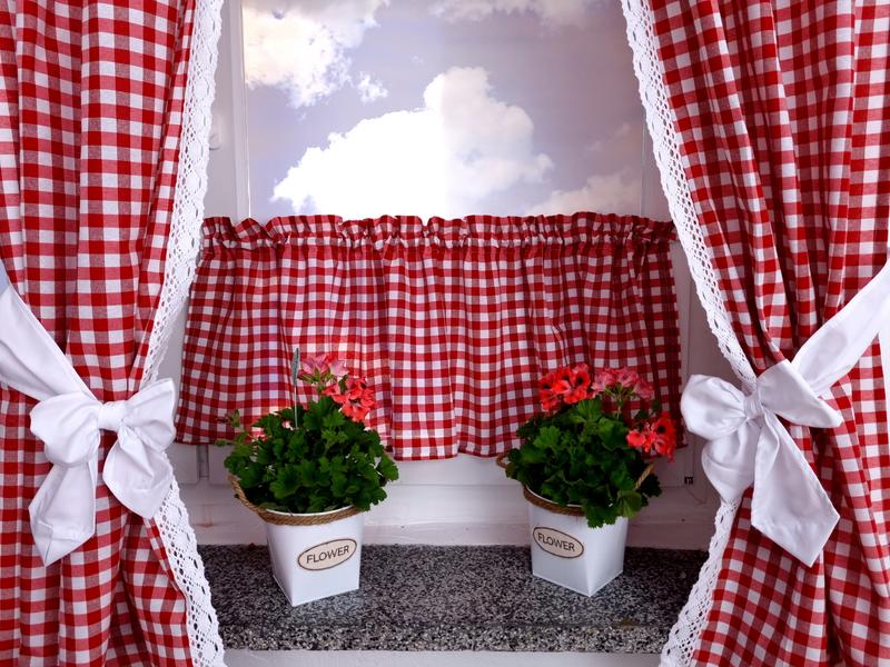 Zasłonki w kratkę do kuchni