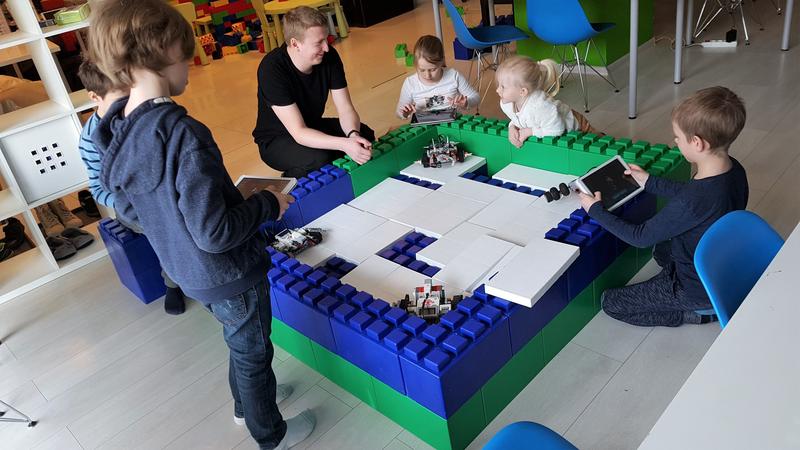 Niezapomniany koc z nadrukiem – idealny spersonalizowany prezent od KreaTECH na każdą okazję