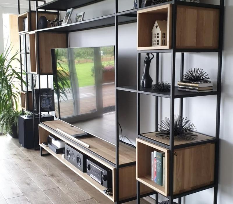 Regał metalowo-drewniany do nowoczesnego wnętrza