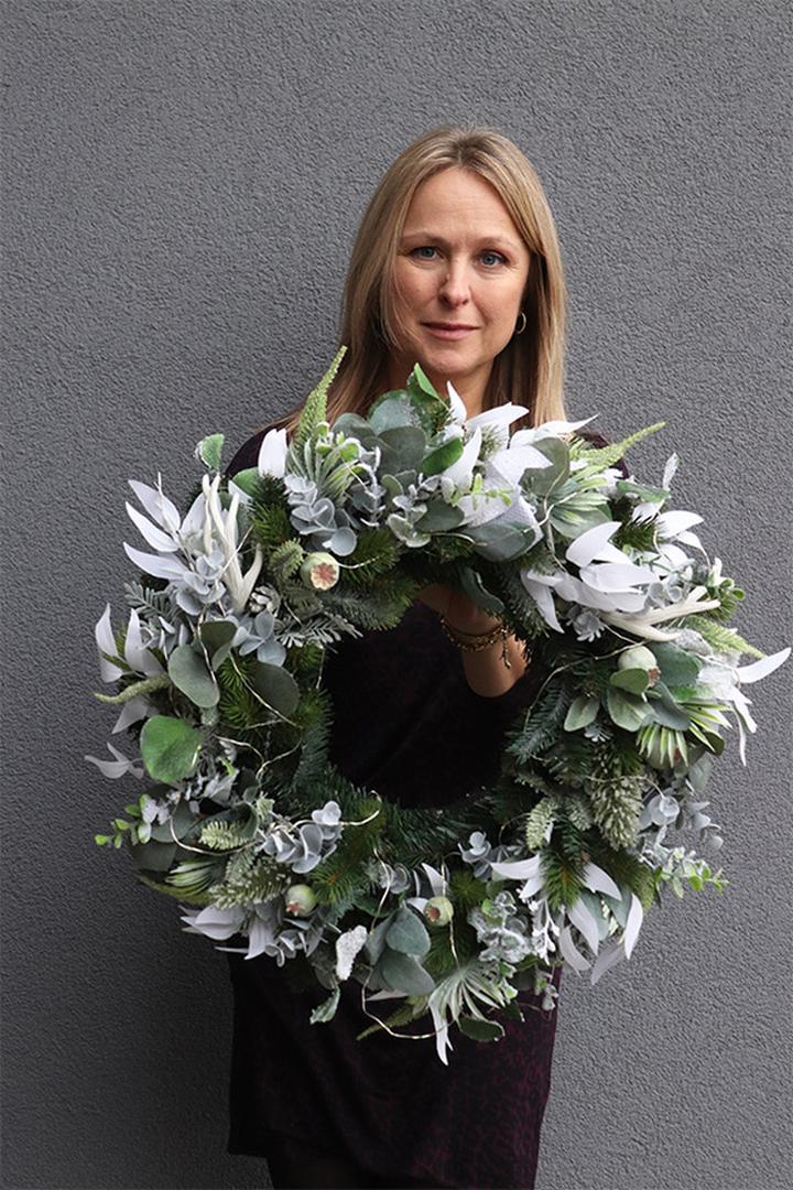 Zimowe wianki na drzwi