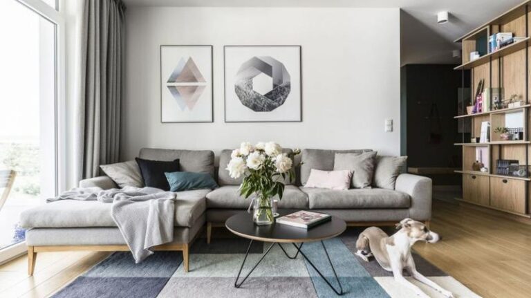 Jak skutecznie położyć dywan w salonie? Oto praktyczny poradnik w 8 krokach