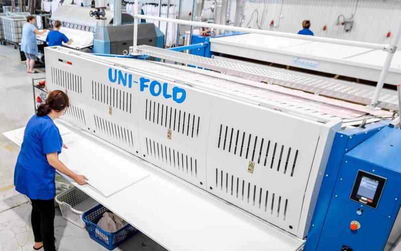 Magiel przemysłowy – kluczowy element każdego zakładu pralniczego