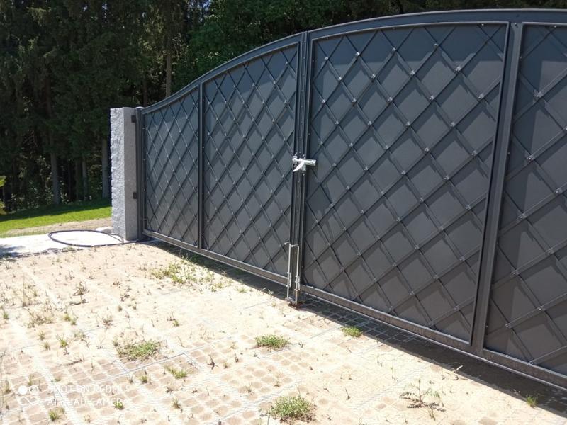 Elegancja i bezpieczeństwo posesji