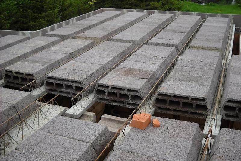 Właściwości stropów monolitycznych