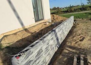 Jak skutecznie wykończyć murek na tarasie i uniknąć kosztownych błędów?