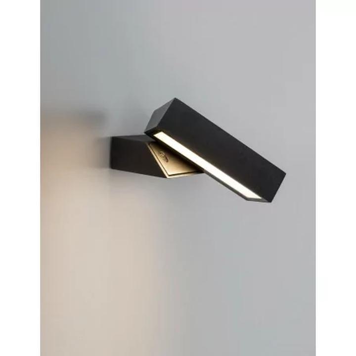 Kinkiet z abazurem – ponadczasowa elegancja w nowoczesnym wnętrzu