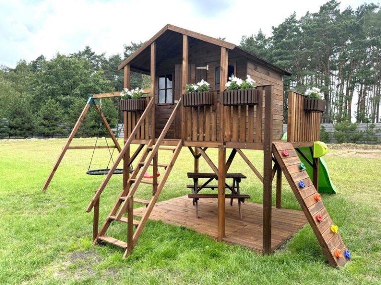 Najlepsze domki na działkę dla dzieci – jak wybrać, nie przepłacać i cieszyć się korzyściami