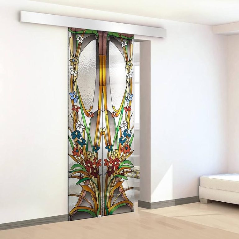 Odkryj niezwykłe zalety drzwi witrażowych w Twoim wnętrzu