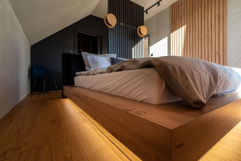 Podświetlane łóżko – jak oświetlenie wpływa na komfort snu?