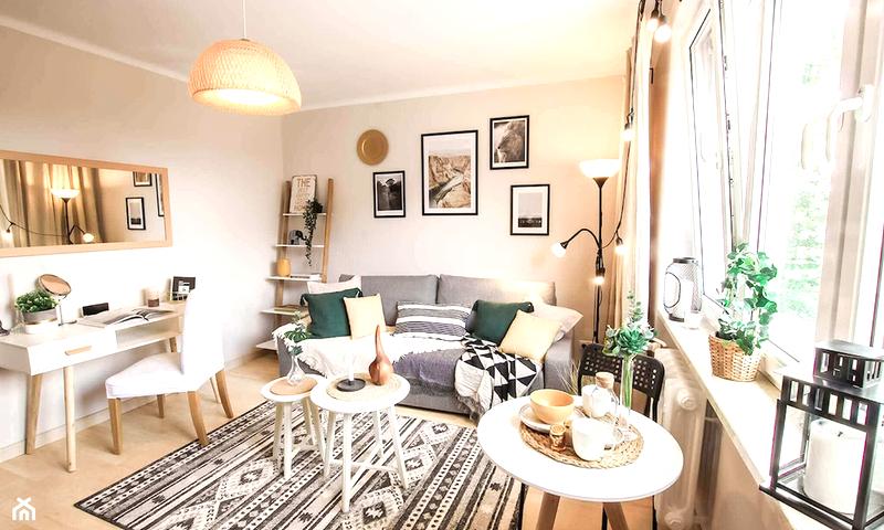 Kolorowe akcenty w białym wnętrzu