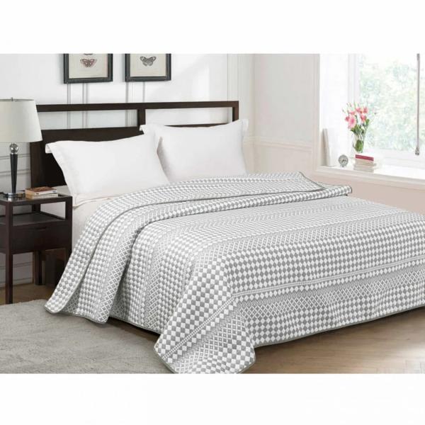 Materiały narzut na łóżko