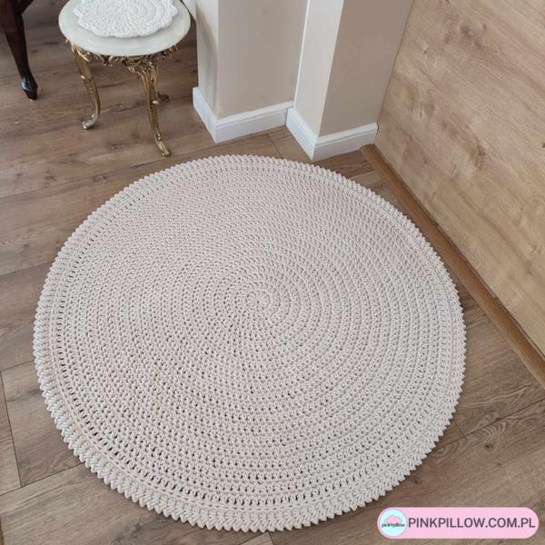 Pielęgnacja dywanu z włóczki