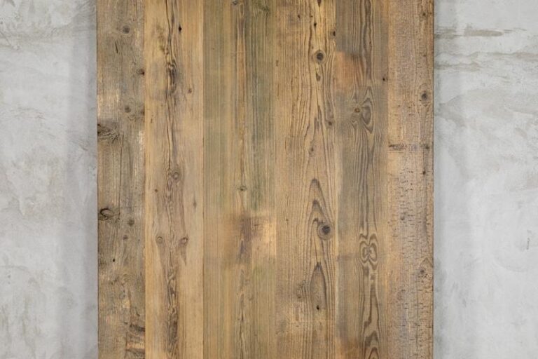 Deski na ścianę: kreatywne pomysły i inspiracje do stylowego wnętrza