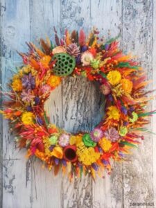 Jak w 5 prostych krokach stworzyć piękny stroik na drzwi