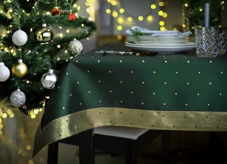 Owalny obrus świąteczny – klasyka elegancji na Twoim stole