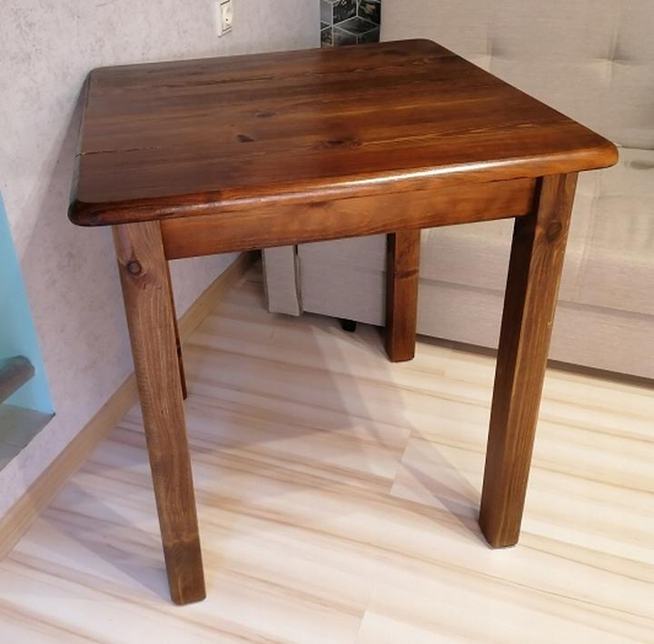 Stół 75×75 – klucz do harmonii w nowoczesnym wnętrzu