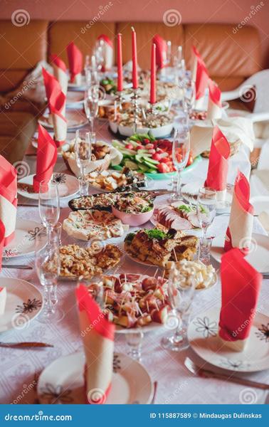 Eleganckie dekoracje stołu